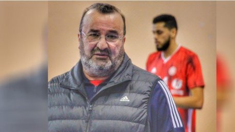 المدرب فؤاد كمون يخضع لتدخل جراحي