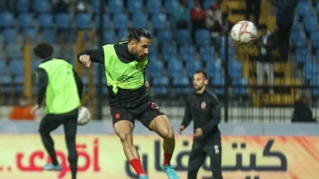 طبيب الأهلي يكشف موقف معلول قبل موقعة الرجاء
