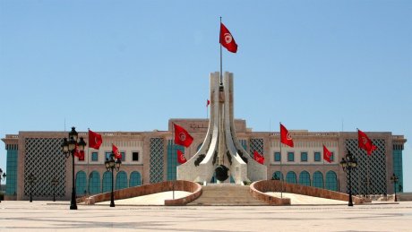 في بلدية تونس..مناخ اجتماعي متوتر، موظفون واطارات يرفضون تدخل المجلس البلدي في مهامهم وتهديد بالتحرك