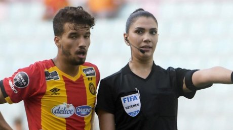 إختيار درصاف القنواطي لإدارة المباريات في كأس إفريقيا للسيدات