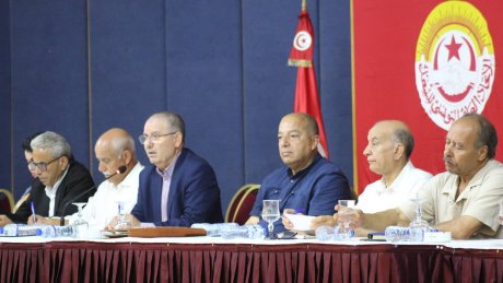 الهيئة الإدارية الوطنية تناقش التسجيل في حملة الاستفتاء