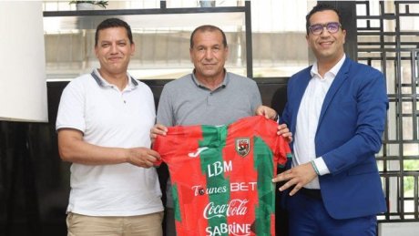 الملعب التونسي يتعاقد مع المدرب إسكندر القصري