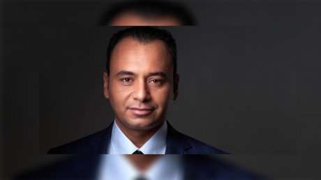 الجزائري الفرنسي الطيب بن عبد الرحمان "يهندس" عودة سيف الاسلام القذافي للتربع على عرش ليبيا