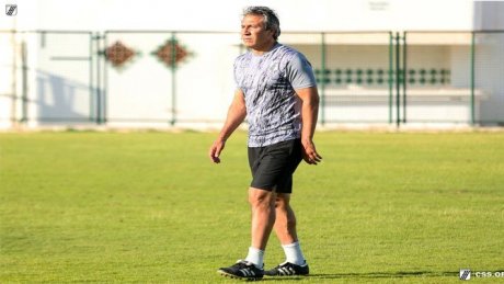 نبيل الكوكي يرجئ الحسم بشأن عودته إلى النادي الصفاقسي