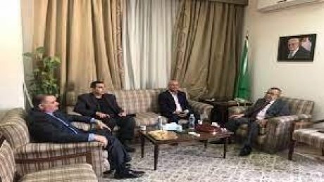 أبو هولي يطلع أمين عام الجامعة العربية على أوضاع اللاجئين الفلسطينيين