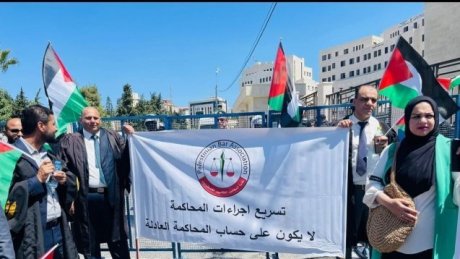 المحامون الفلسطينيون يستمرون في حركتهم الاحتجلجية والحكومة في رفضها الحوار