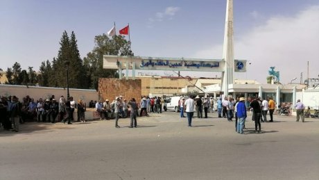 جلسة عمل حول مخطط استئناف نشاط مصنع شركة الحلفاء والورق بالقصرين
