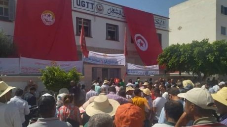 اعتصام بمقر ولاية قابس احتجاجا على هرسلة الموظفين والنقابيين وتهديد بالاضراب الجهوي