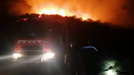 السيطرة على حريق جبل مقيسم سيدي سالم ببن عروس