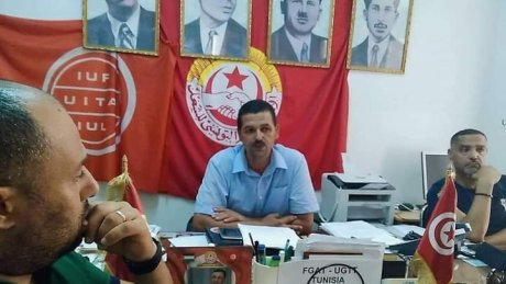 تمسك بالاسراع باحداث اتفاقية مشتركة للمساحات التجارية الكبرى والمتوسطة والصغرى
