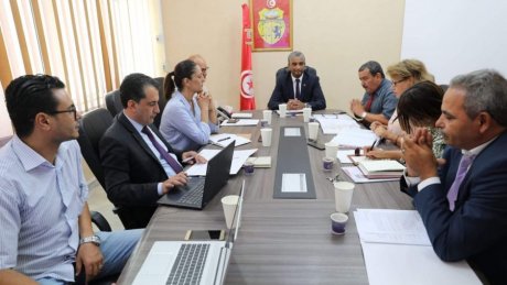 الاتّفاق على تحيين المرسوم المتعلّق بالهياكل العمومية للشباب