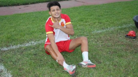 الاتحاد المنستيري يتعاقد مع الجزائري بوزيان