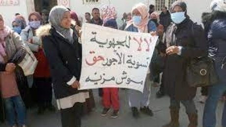 عمال شركة البستنة بقبلي يواصلون احتجاجهم ويُصعّدون