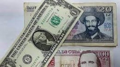 كوبا تباشر بيع دولارات لإنشاء سوق صرف رسمية