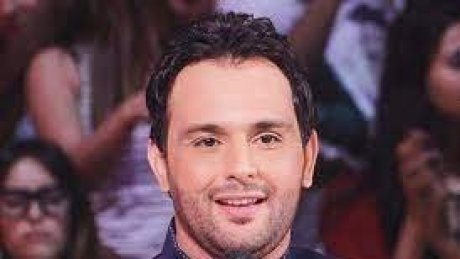 التمديد بأربعة أشهر إيقاف للفنان نور شيبة
