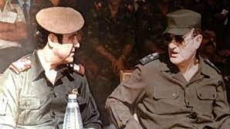 رفعت الاسد يعيد لفرنسا وسام جوقة الشرف