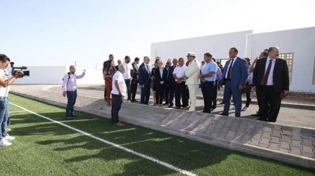 رئيسة الحكومة تشرف على افتتاح السنة الدراسية الجديدة من المركب التربوي الجديد بالبحر الأزرق بالمرسى