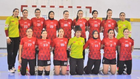 النادي النسائي بالمكنين يتوج بالبطولة العربية للأندية البطلة لسيدات كرة اليد
