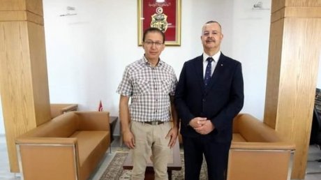 بعد لقاء ايجابي الثلاثاء بين الكاتب العام ووزير الصحة جلسة عمل غدا الجمعة بين مكتب النقابة العامة للأطباء و الصيادلة و أطباء الأسنان وسلطة الاشراف