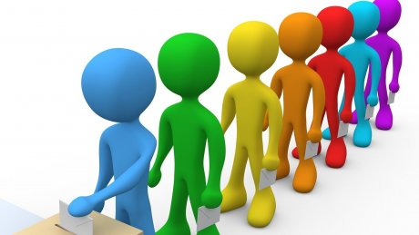 البعض يذهب للديمقراطية مرتين