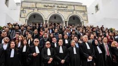 فرع المحاماة بتونس يهدد