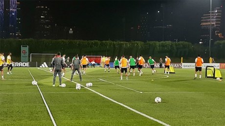 المنتخب يواصل تحضيراته لمقابلة الدنمارك بمشاركة 25 لاعبا