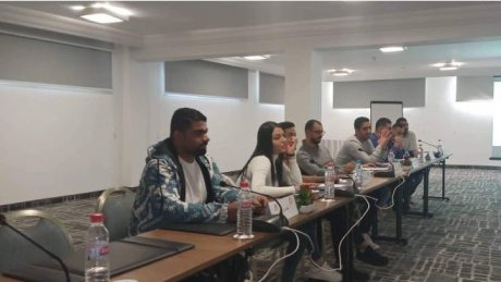 في النسيج: ندوة إقليمية حول المفاوضة والاتصال لفائدة الشباب