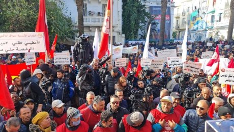 الطبوبي : اتحاد الشغل في حل من كل الالتزامات مع الحكومة