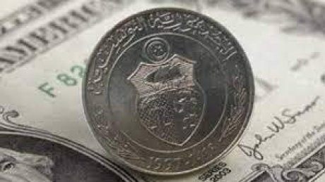 الدولار يزداد قيمة امام الدينار وعدد من العملات: على السلط المالية تغيير سياساتها