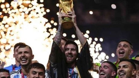 ميسي... من الاعتزال الى صانع الامجاد