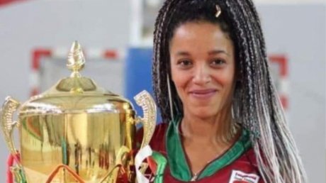 اللاعبة السابقة والمدربة بأكاديمية الملعب التونسي إيناس بن محمد في ذمة الله