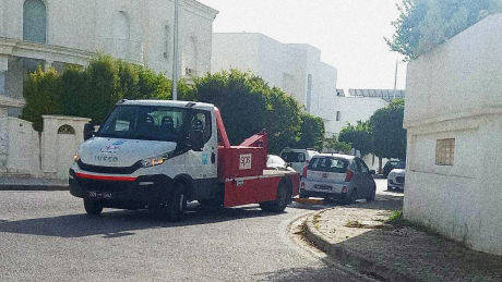 صاحب شركة "الشنقال " الذي ينتحل صفة “عامل يومي” أمام مصالح الجباية