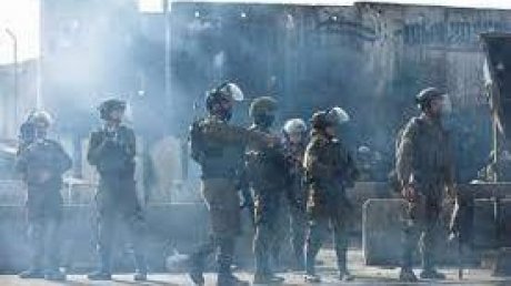الاحتلال يعتقل منفذ عمليتي القدس ويعتدي على مسيرة تطالب بجثامين عشرات الشهداء