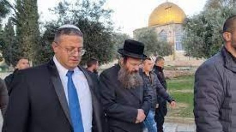 الفصائل الفلسطينية تحذر من حرب دينية بعد اقتحام الوزير بن غفير باحات الأقصى