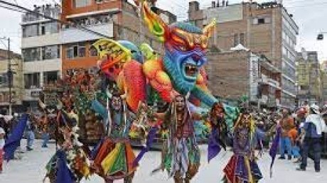 مهرجان "السود والبيض" في كولومبيا يحتفي بـ"الأخوة الإنسانية"