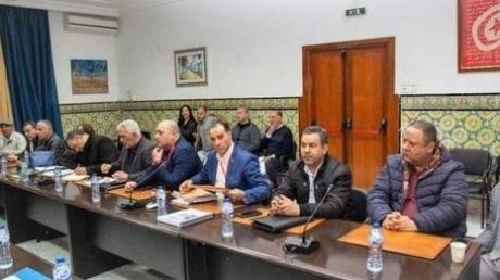 هيكل تنظيمي جديد في الخطوط التونسية والترفيع في منح أعوان ديوان الطيران والمطارات ضمن اتفاق النقل