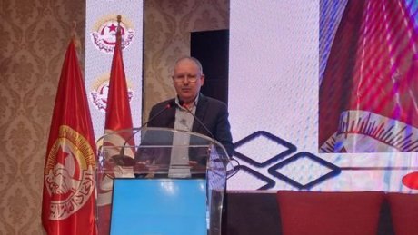 في افتتاح الندوة الدستورية لقسم العلاقات العربية والدولية : الأمين العام : الحركة النقابية العالمية مستهدفة اليوم و التضامن و التحرك الجماعي ضروري