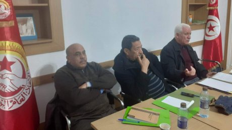 وزيرة البيئة تدير ظهرها للمشاكل المزمنة في مؤسسات القطاع
