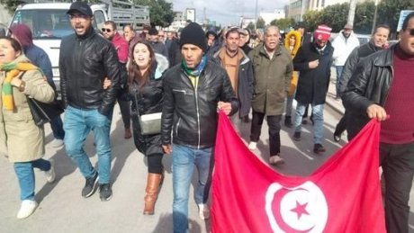 الهياكل النقايية للتربية بجهة سليانة تخوض تحركا احتجاجيا دفاعا عن الحق النقابي