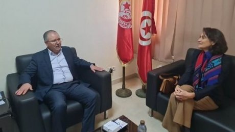 الأمين العام يلتقي سفيرة هولاندا بتونس