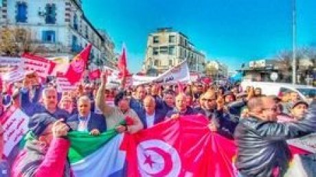انطلاق التجمع العمالي ببنزرت دفاعا عن المقدرة الشرائية والحق النقابي والحريات العامة
