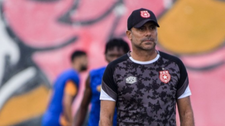 قطيعة بالتراضي بين النجم الساحلي و المدرب محمد المكشر وسباق بين 3 أسماء لتدريب الفريق
