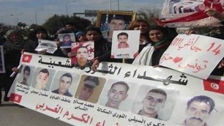 عائلات شهداء الثورة وجرحاها تطلب فصلها عن المشمولين بالمرسوم الخاص بمؤسسة « فداء »