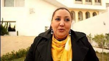 الصحفية منية العرفاوي تقاضي وزير الشؤون الدينية