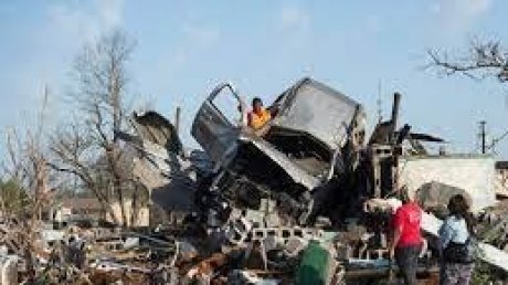 بايدن يعلن الطوارئ في ولاية مسيسبي إثر عاصفة قوية أودت بحياة العشرات