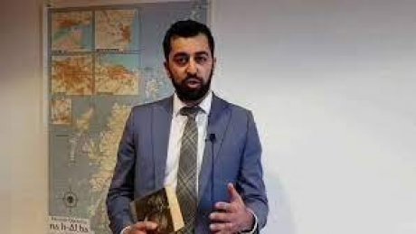 حمزة يوسف أول مسلم يتولى رئاسة وزراء دولة ديمقراطية غربية