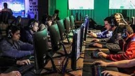 هواة ألعاب الفيديو في ليبيا ينظمون صفوفهم بعد سنوات من العزلة