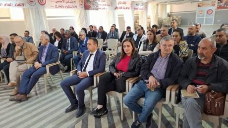 مشاغل وقضايا في ندوة اطارات لقطاع البنوك والمؤسسات المالية بصفاقس