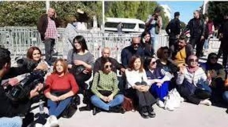 الحكومة التونسية تعتمد سياسة ممنهجة لضرب حرية الصحافة