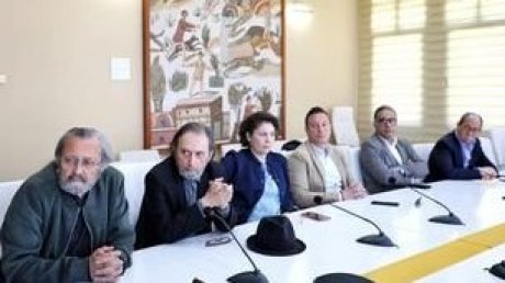 في اجتماع خاص بايام قرطاج السينمائية : الوزيرة لم تحدد التاريخ والمدير العام يقصي عضو اللجنة الاستشارية